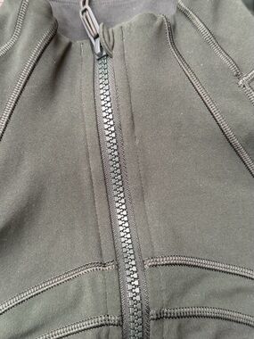 Lululemon rainforest green set like new